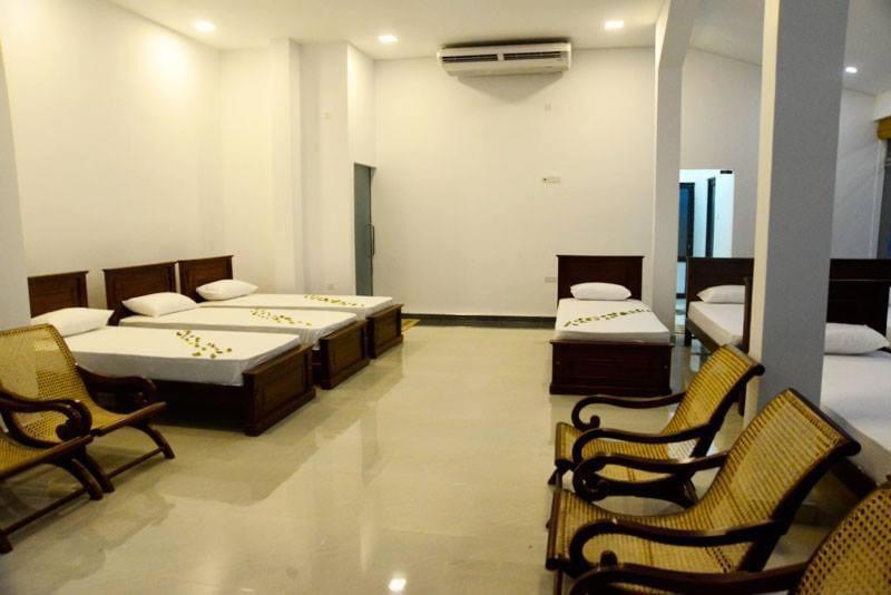 Crocodile Park Bungalow Катарагама Экстерьер фото